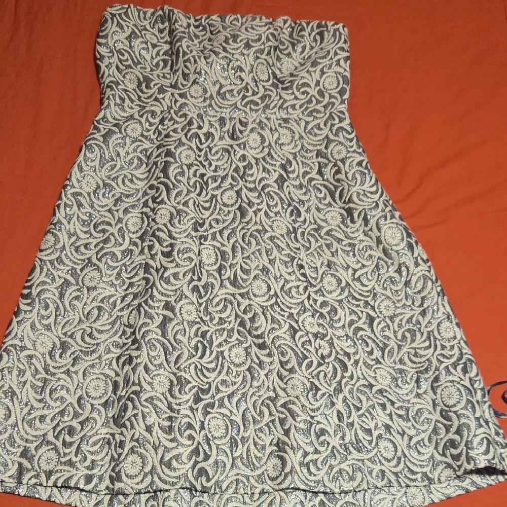 Elegant Black and White Patterned Dress